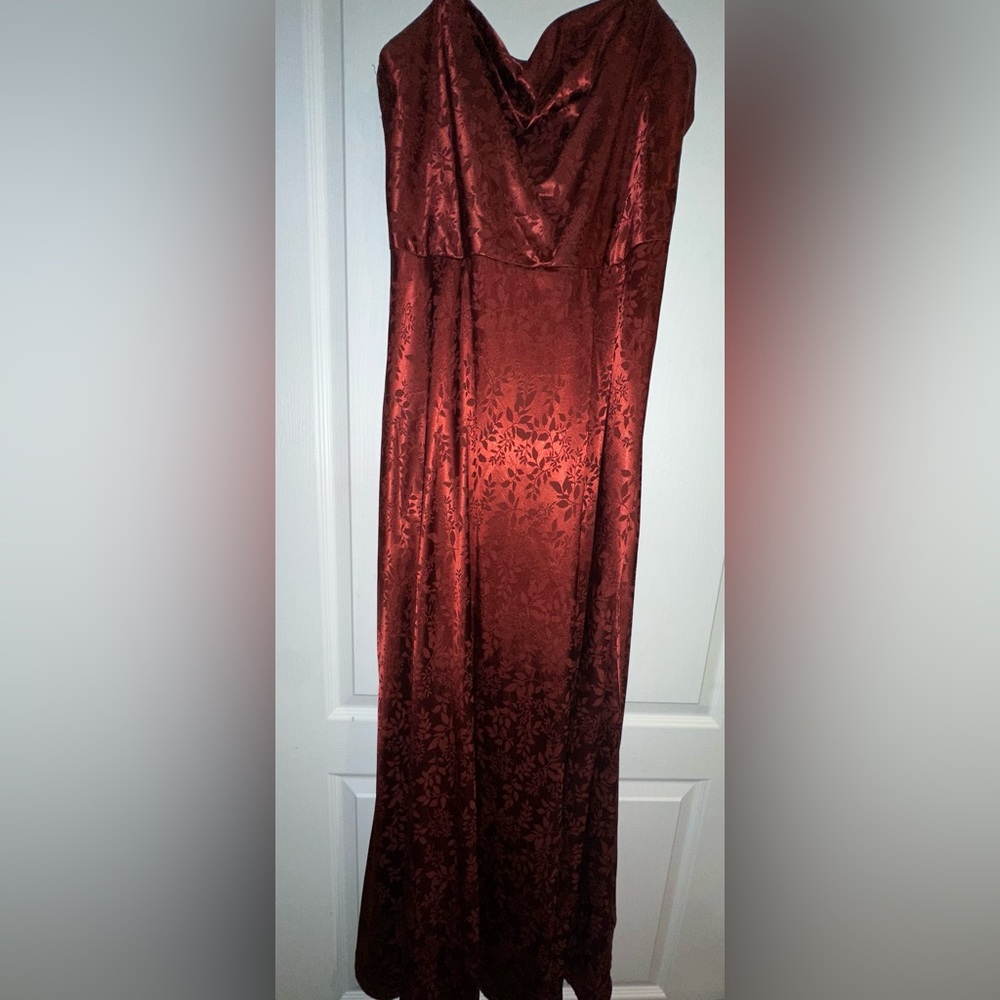 David’s Bridal Bridesmaid Dress- With Pockets!